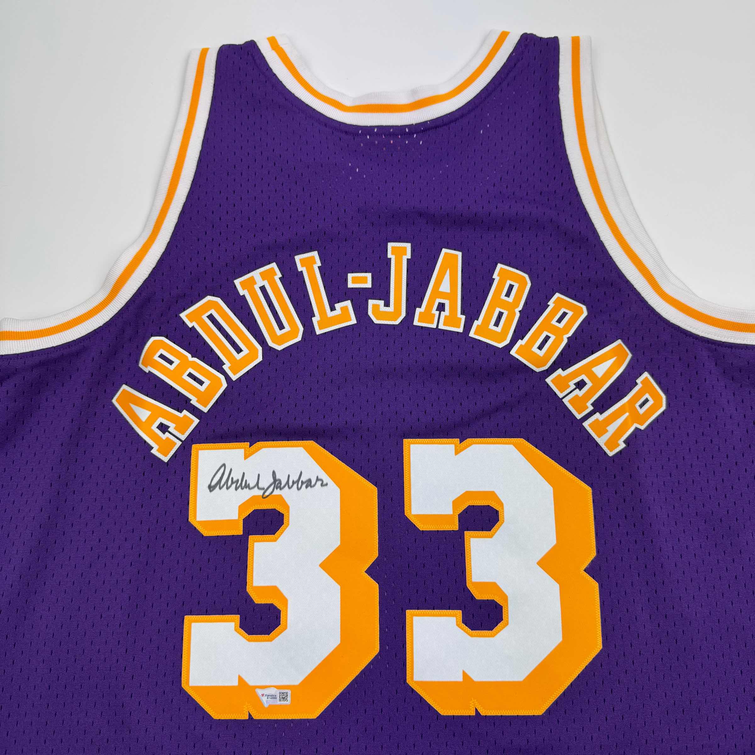 Autographed/Signed Kareem Abdul-Jabbar Los Angeles Lakers Mitchell & Ness Purple Basketball Jersey Fanatics COA - Image 2