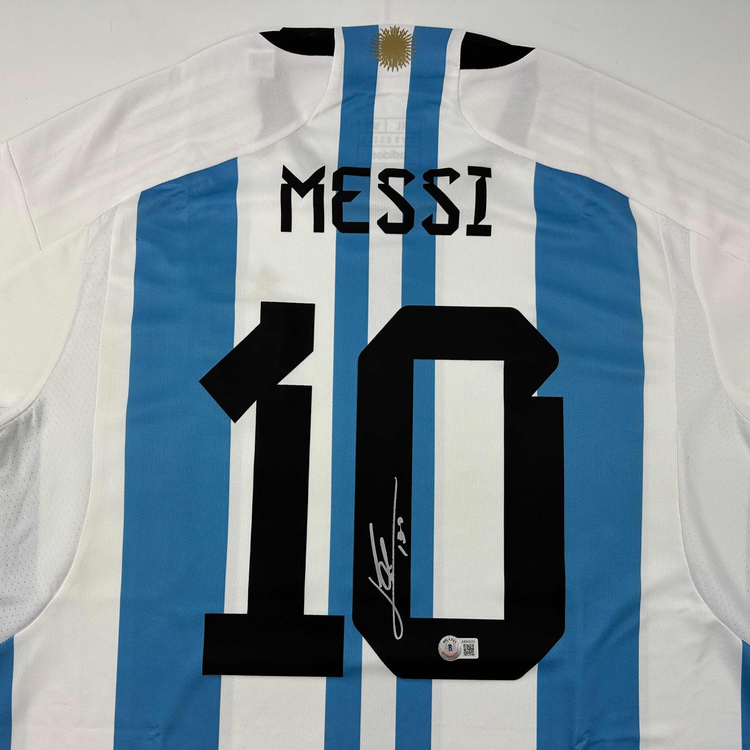 Autographed Lionel Leo Messi Argentina Blue/White Soccer Jersey - Image 3