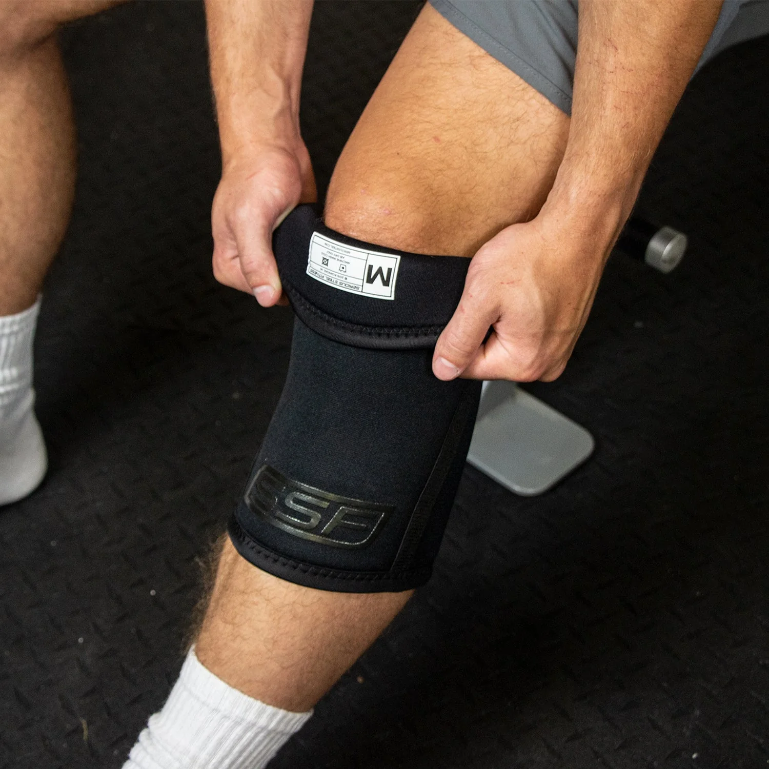 BLACK LABEL Knee Sleeves (7mm) - Image 3
