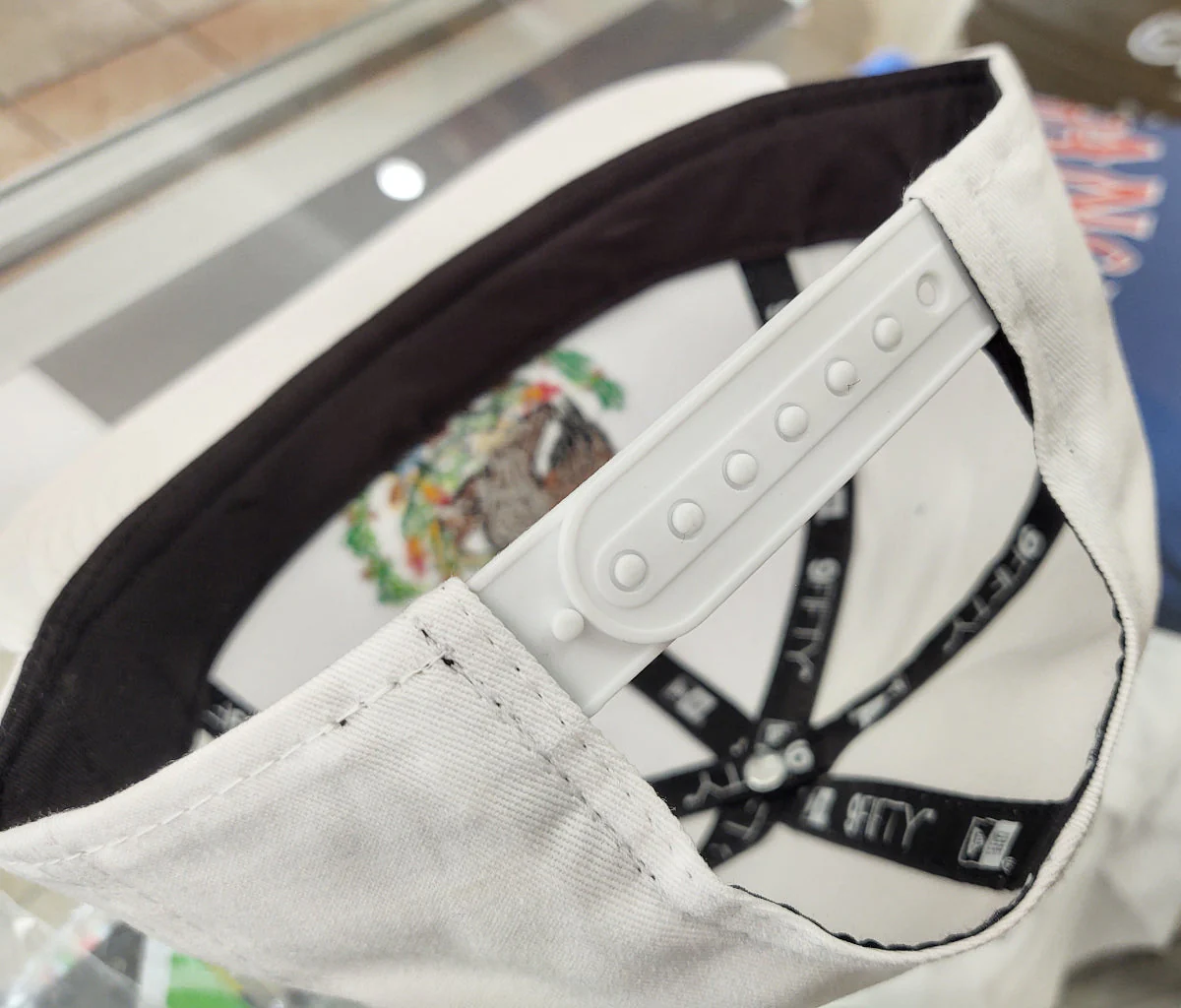 Embroidered Shield & Mexico Flag White Hat - Image 3