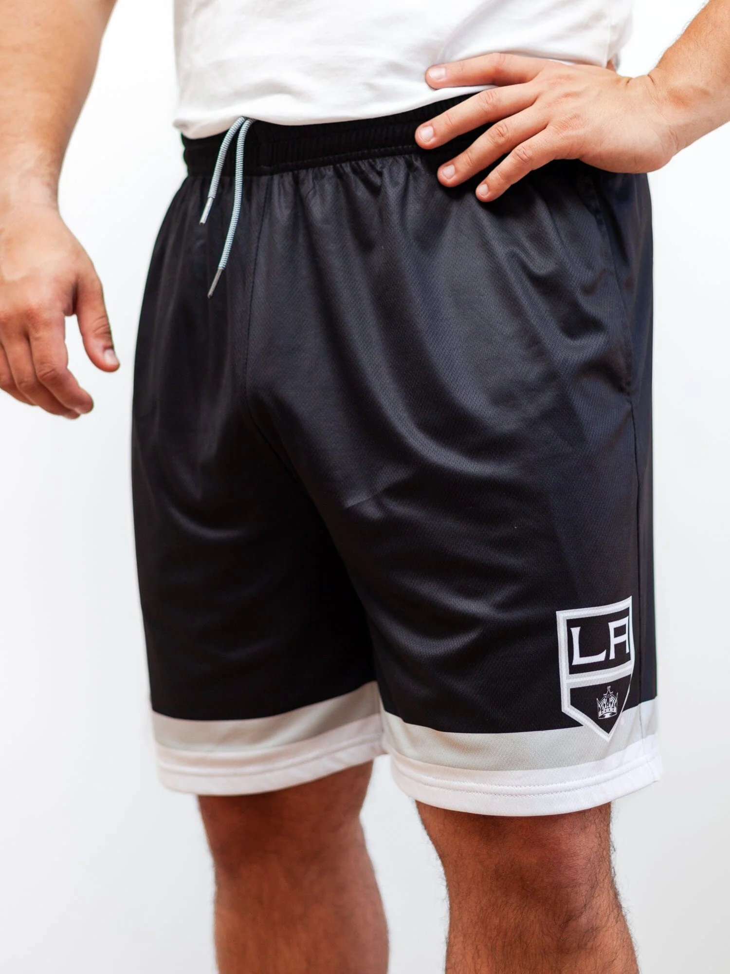 Los Angeles Kings Mesh Hockey Shorts - Image 3