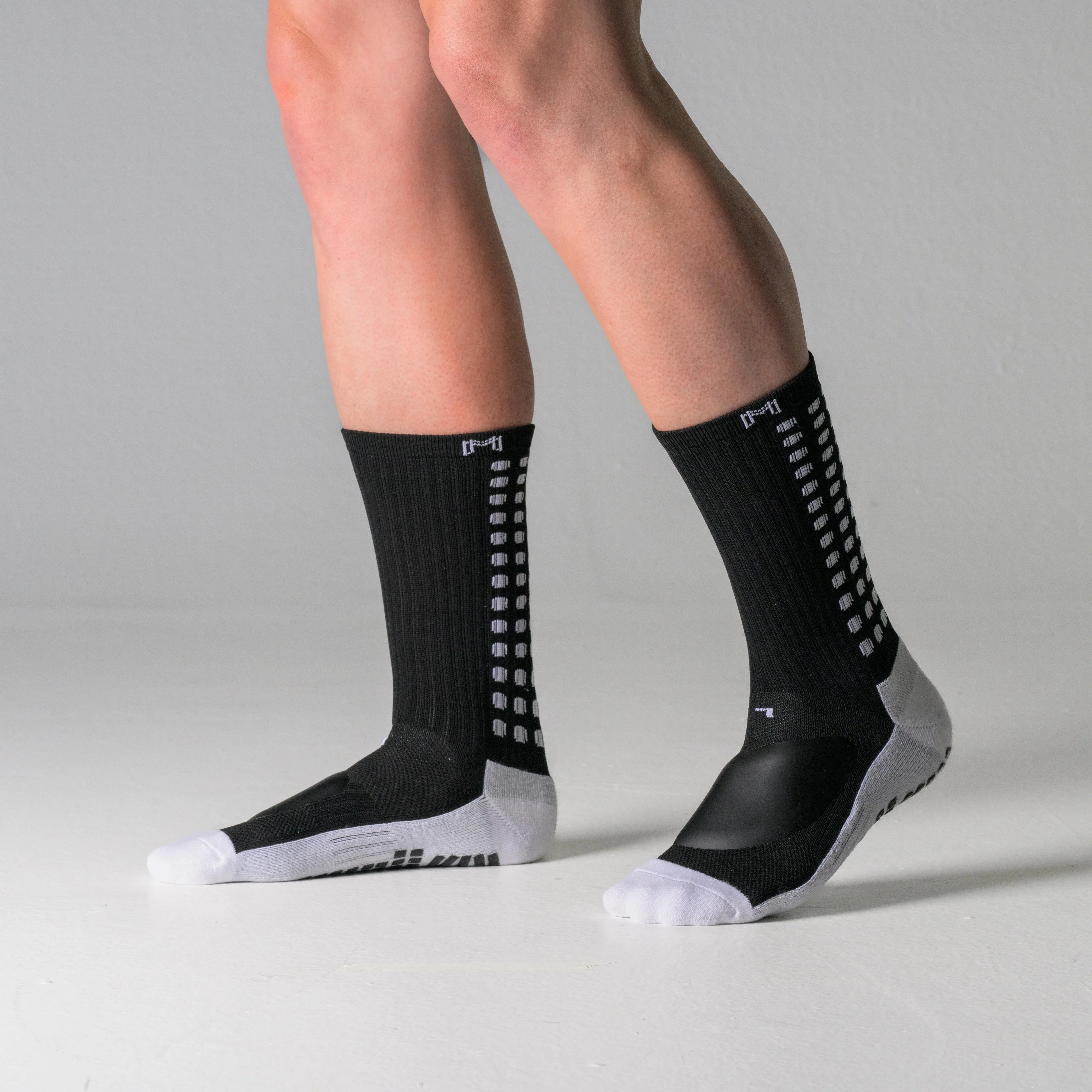 MediCaptain Padded Grip Socks with Foot Protection (Midcalf Length) - Image 7