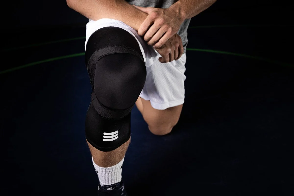 Mid-Length Padded Black Knee Sleeve - Image 9