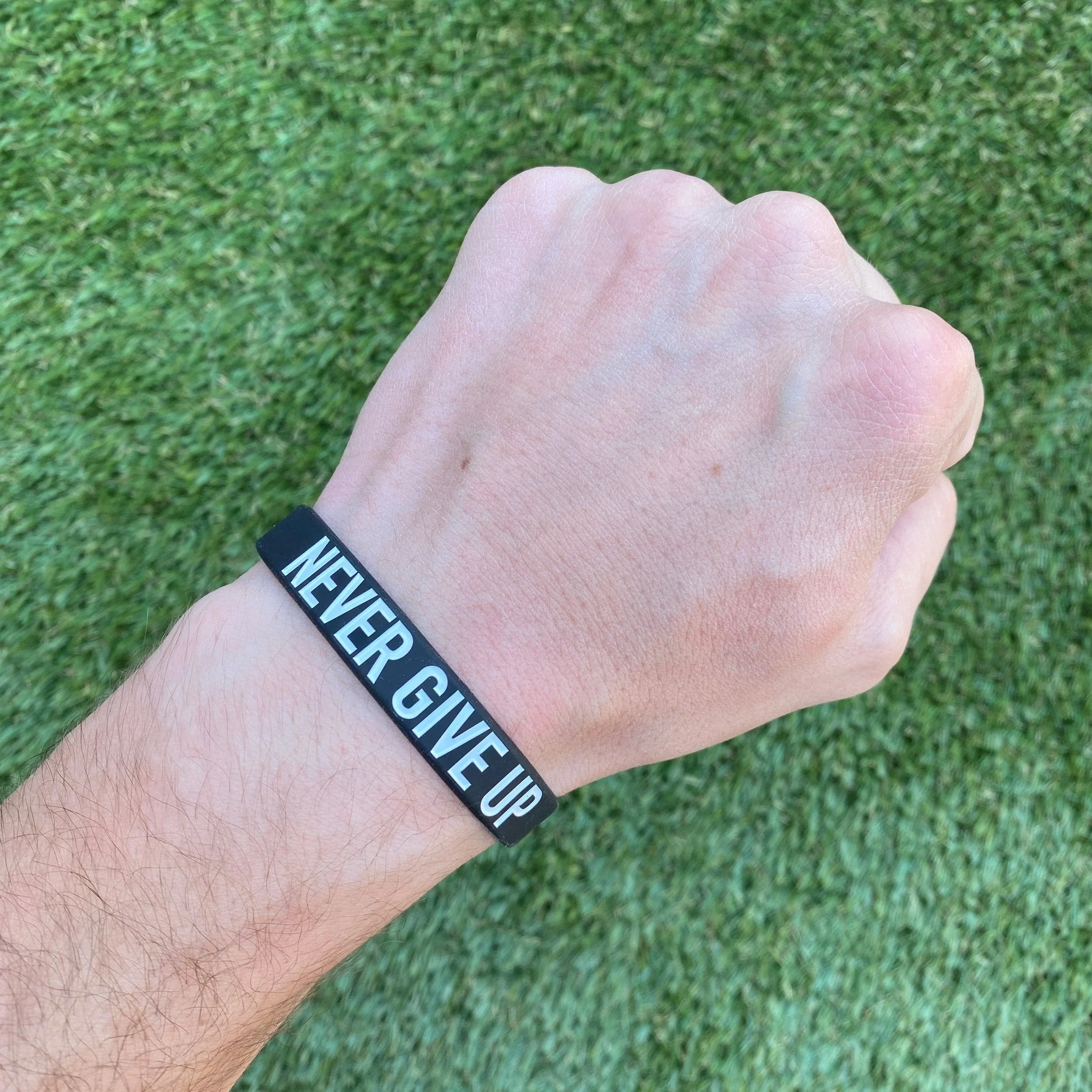 NEVER GIVE UP Wristband - Image 2
