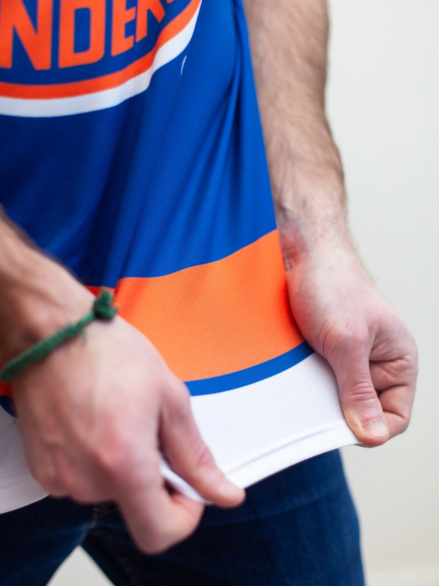 New York Islanders Hockey Tank - Image 3