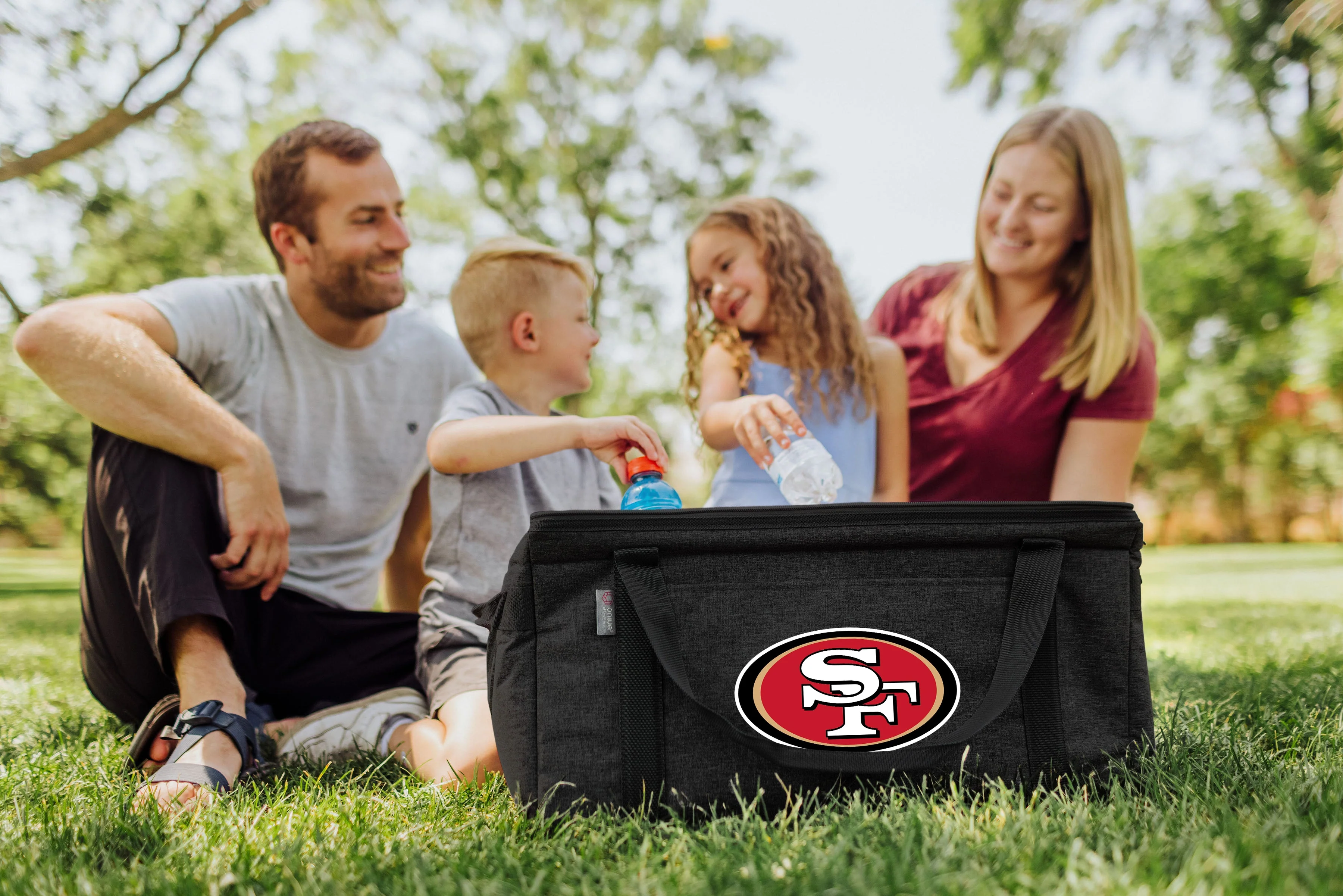 San Francisco 49ers 64 Can Collapsible Cooler - Image 2