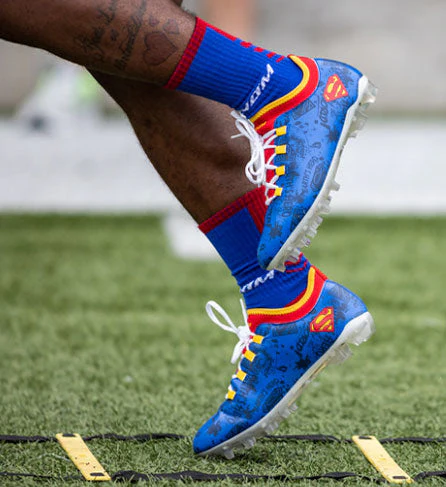 Superman Velocity 2.0 Football Cleats - Image 2