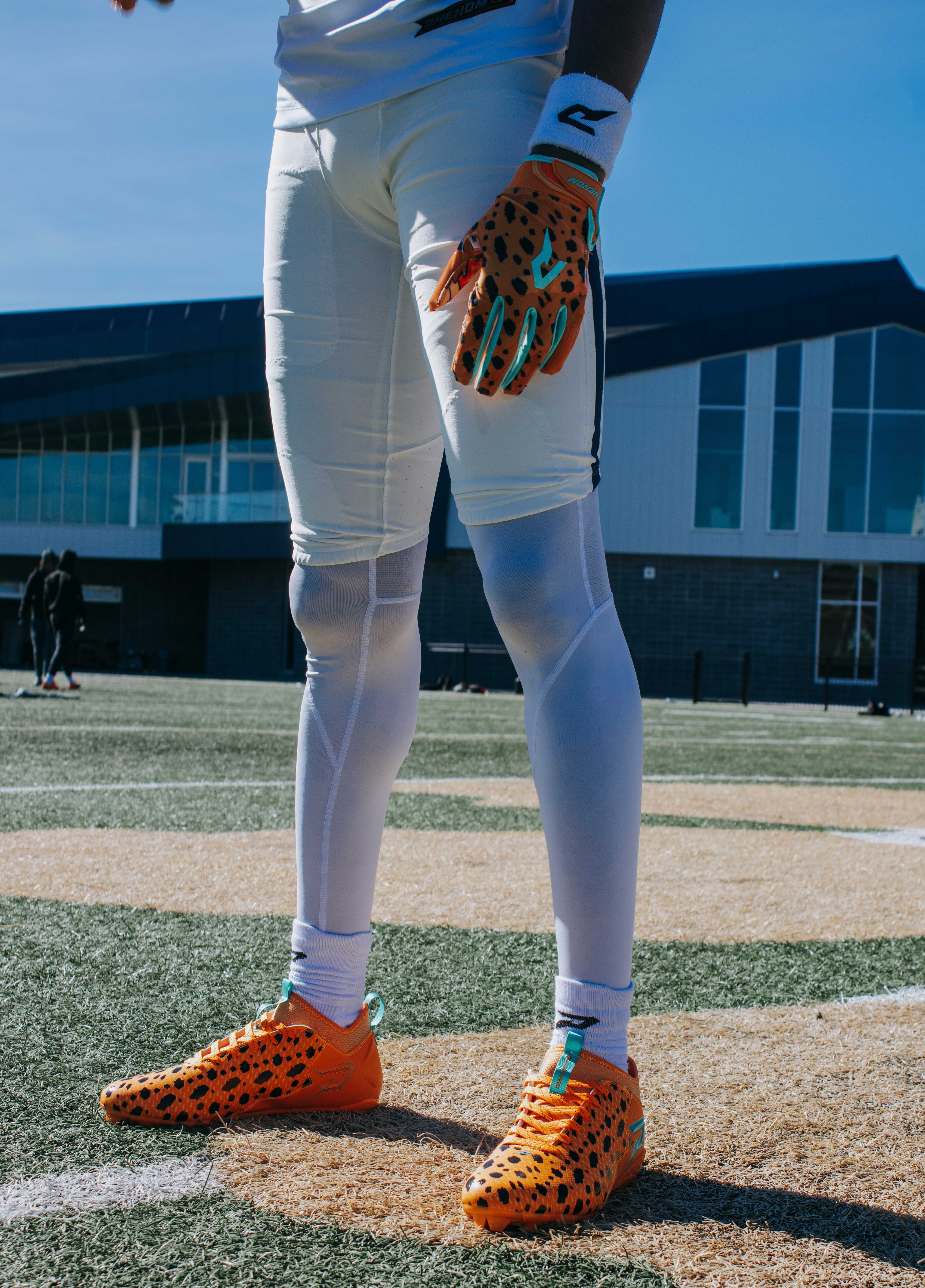 The Flintstones "Bedrock Blitz" VPS5 Football Gloves - Image 7