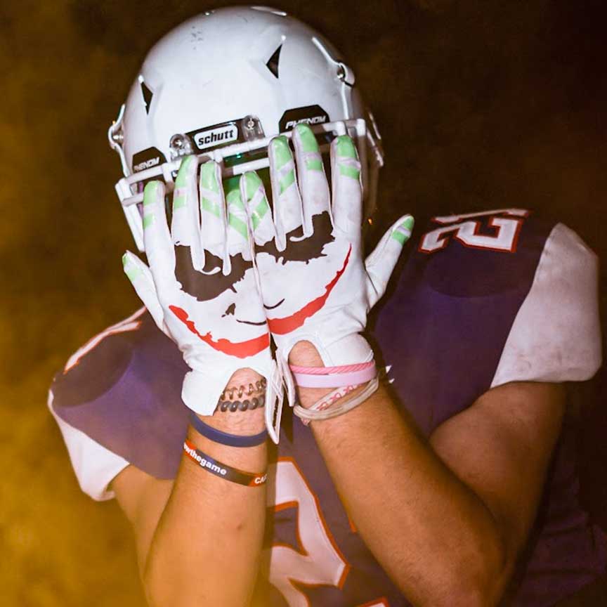 The Officially Licensed VPS3 Joker Football Gloves - Image 3